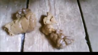 Amateur girl made her first scat video