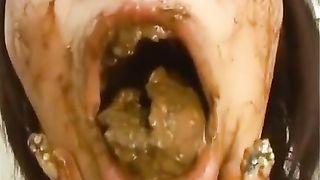 Horny lesbians eating poop together