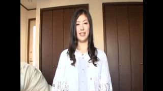 Beautiful Japanese trying enema for the first time