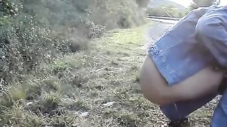 Sexy milf went to pee in a public place