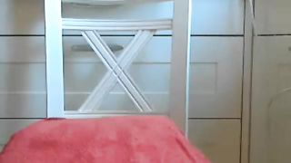 Amateur girl shitting while masturbating