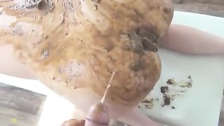 Amateur babe fucked in the ass with shit