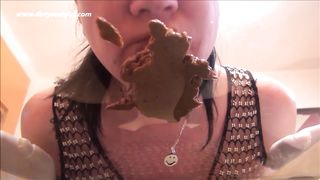 scat couple with new toys