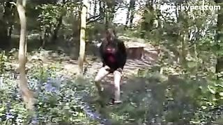 Sexy babe peeing on neighbours flowers