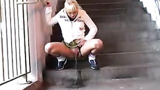 Teen slut peeing outdoor