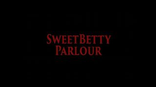 Beautiful redhead did a mess in her panties