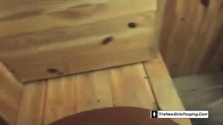 Very sexy amateur girl shitting
