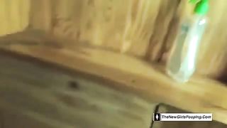 Very sexy amateur girl shitting