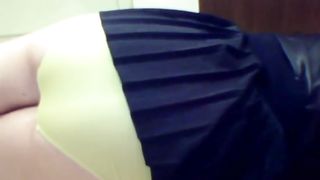 Big turd in yellow panties