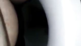 BBW shitting in toilet