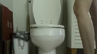 Great audio of a girl shitting