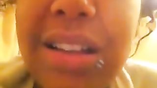 Ebony slut shitting