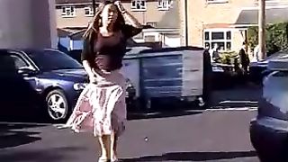 Sexy Japanese girls peeing in a parking lot