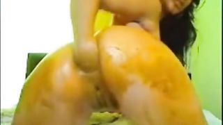 Colombian girl masturbating with poop