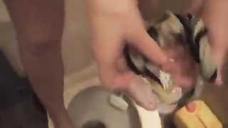 Chubby babe shitting in pantiesc