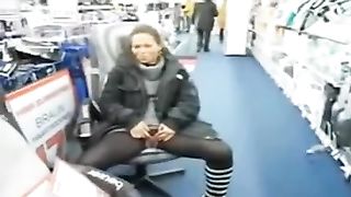 Pussy flashing while peeing