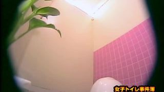 Hairy Japanese girl shitting