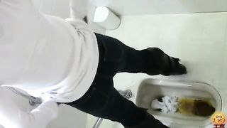 Japanese girls shitting compilation