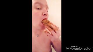 Fat girl sucking on her shit