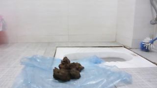 Having fun wit ha pile of shit