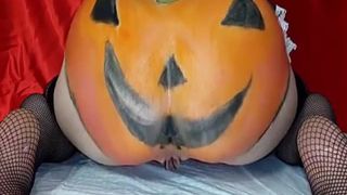 Halloween girl shitting