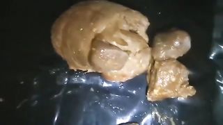 Amateur babe shitting on bathroom floor