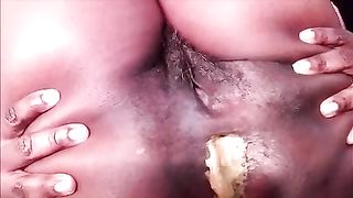 Yellow shit from a black ass