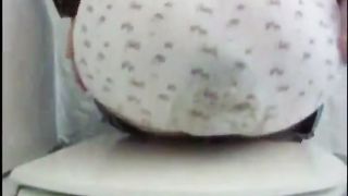 Sexy babe shitting in her panties