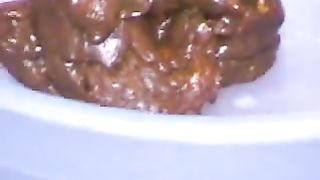 Eating her own shit with pizza