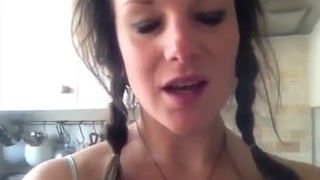 Hot babe gets naked to poop