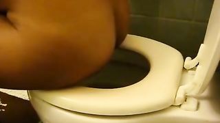 Mix of same latina babe that's shitting