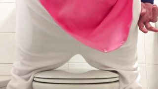 Amateur babe shitting in white diapers