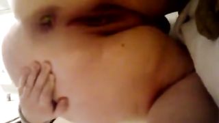 Fat American mommy shitting in doggy style