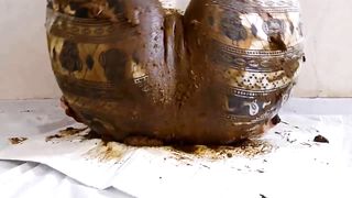 She just filled her yoga pants