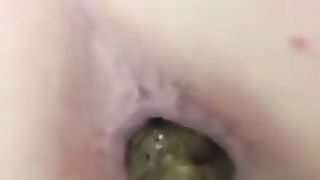Sexy girl with a fat ass pooping