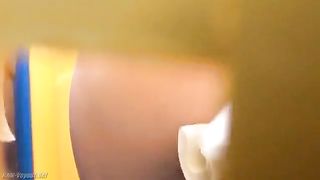 Spying on a girl that's pooping