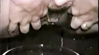 Pregnant babe pooping