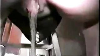 Pregnant babe pooping