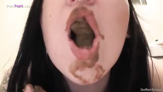 College girl eating her own shit