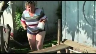 Big ass wife pooping outdoor