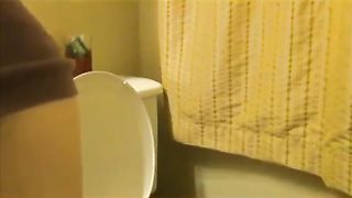 Redhead babe shitting