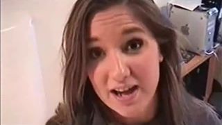 Brown haired babe farting and shitting