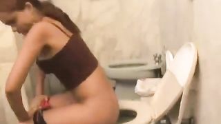 Three girls pooping by turn