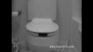 Shitting in reverse position