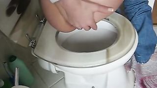 Smoking while pooping