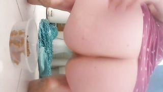 Chubby babe pooping in a lunch box