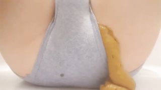 can't stop shitting in grey panties