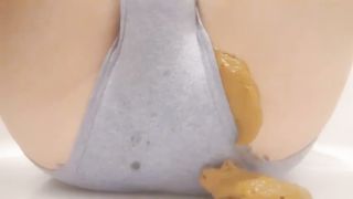 can't stop shitting in grey panties