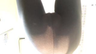 Milf dumps a big load in latex leggings