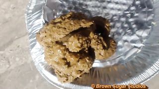 BBW babe struggles to poop